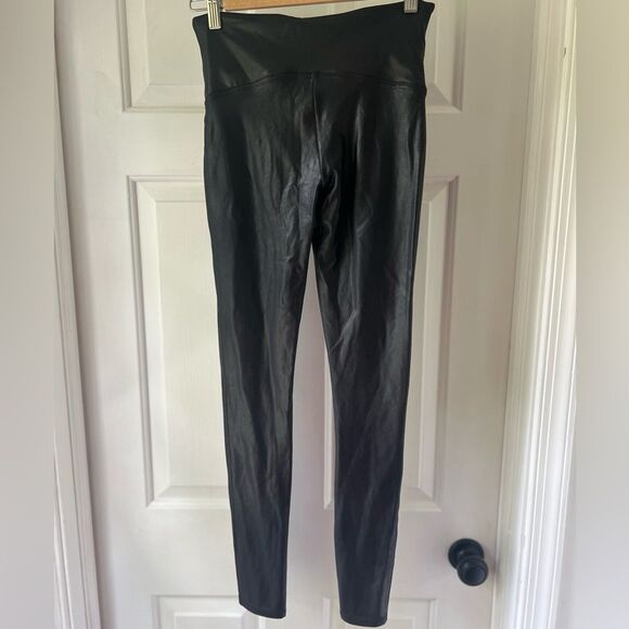 SPANX  Faux Leather Leggings Size Medium - Picture 4 of 4